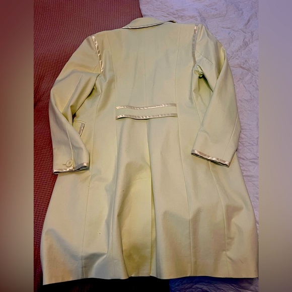 Elegant Yellow Women's Coat - Picture 2 of 2